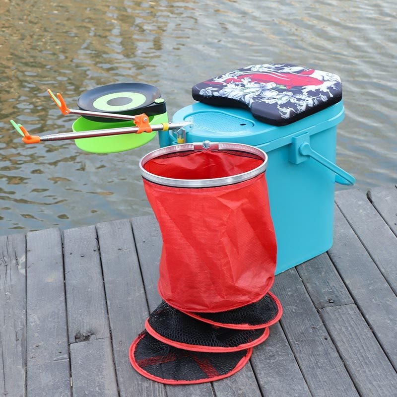 A multi-purpose, small-capable fishing tank full of fish drums with thicker buckets of barrel-cutter-flowing, live fish drums